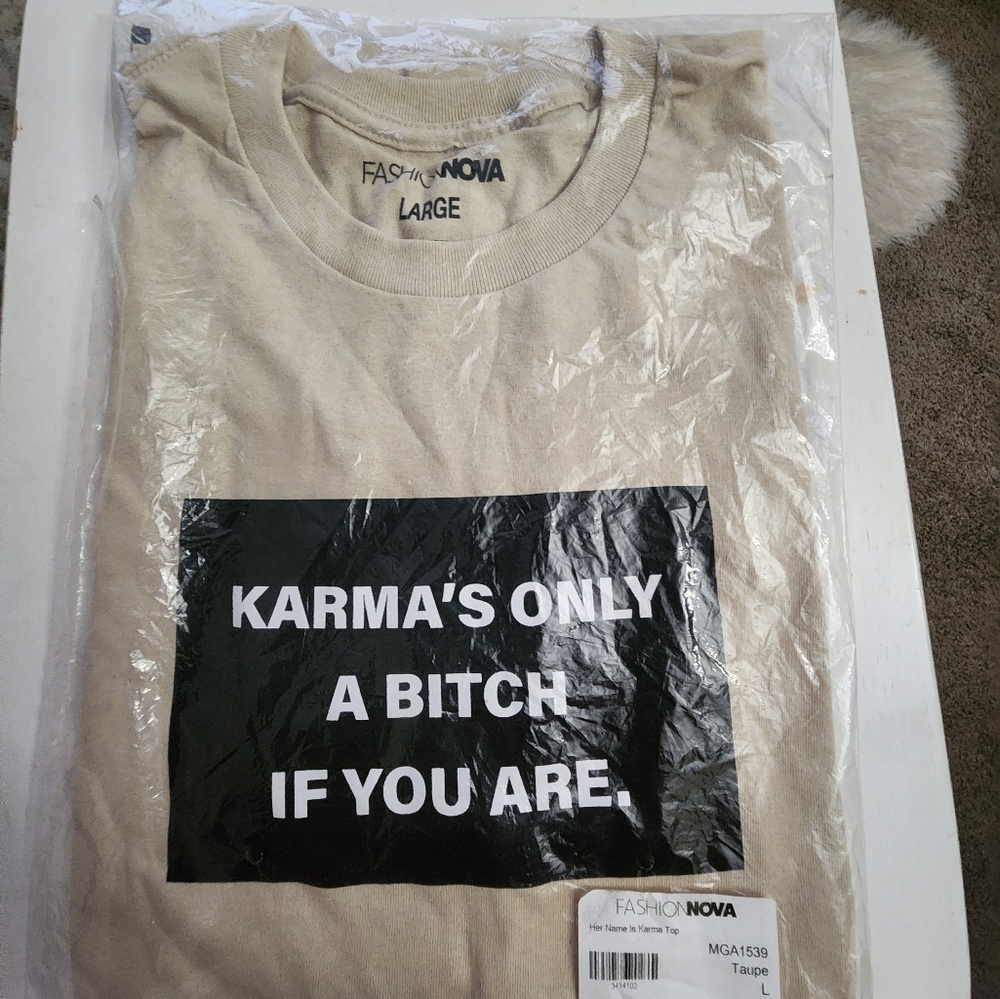 Tee shirt